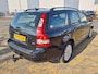 Volvo V50 2.4 Summum met lange apk dus echt goedkoop rijden top onder houden auto