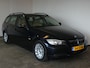 BMW 3-Serie Touring 320i High Executive NWE APK