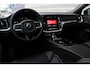 Volvo V60 T6 Plug-in hybrid AWD Plus Dark | Panoramadak | Harman Kardon geluidsysteem | Rondomzicht camera | Hemelbekleding donker | Nappa leder charcoal bekleding | Google services | Getinte ramen | Apple Carplay & Android Auto | Verwarmbare voor- en achterstoelen | Verwarmbaar stuurwiel | Elektrisch verstelbare stoelen met geheugenstanden |