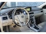 Volvo XC70 D4 FWD Inscription Edition | Unieke Auto - Dealer Onderhouden | Navigatie | Schuif-/Kanteldak | Lederen Bekleding | Elek. Stoelen | Memory | Park Assist | Adaptieve Cruise Control | Stoelverwarming | Elek. Achterklep | Volvo On Call | 18" LM