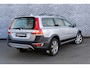 Volvo XC70 D4 FWD Inscription Edition | Unieke Auto - Dealer Onderhouden | Navigatie | Schuif-/Kanteldak | Lederen Bekleding | Elek. Stoelen | Memory | Park Assist | Adaptieve Cruise Control | Stoelverwarming | Elek. Achterklep | Volvo On Call | 18" LM