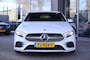 Mercedes-Benz A-klasse 200 Business Solution AMG Wide screen Trekhaak Camera Carplay