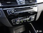 BMW X1 20i BUSINESS / HEADUP / LEDER / TREKHAAK / STOELVW / 17"