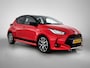 Toyota Yaris 1.5 Hybrid Launch Edition Limited | Head-Up Display | Stoelverwarming | Lederen bekleding | Draadloze telefoonlader | Achteruitrijcamera | Climate Control | Navigatie | Apple CarPlay/Android Auto |