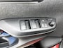 Toyota Yaris 1.5 Hybrid Launch Edition Limited | Head-Up Display | Stoelverwarming | Lederen bekleding | Draadloze telefoonlader | Achteruitrijcamera | Climate Control | Navigatie | Apple CarPlay/Android Auto |