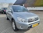 Toyota RAV4 2.0 VVTi X-Style complete in Nederland nieuw geleverde Rav4 automaat met leren bekleding en trekhaak!