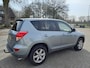 Toyota RAV4 2.0 VVTi X-Style complete in Nederland nieuw geleverde Rav4 automaat met leren bekleding en trekhaak!