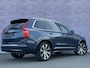 Volvo XC90 2.0 T8 Recharge AWD Ultimate Bright | Long Range | 360 Graden Camera | Lichtmetalen Velgen 21 inch | Trekhaak | Nappaleder | Head-up Display | Keyless Entry | Panoramadak | Elektrisch Verstelbare Voorstoelen | Cruise Control Adaptief | BLIS