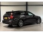 Volvo V60 2.0 T6 Plug-in hybrid AWD Ultimate Bright Pano H&K