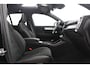 Volvo XC40 B3 Ultra Black Edition | Panoramadak | ACC | Trekhaak | 360° Camera | Stoel+Stuurverwarming