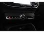 Volvo XC40 B3 Ultra Black Edition | Panoramadak | ACC | Trekhaak | 360° Camera | Stoel+Stuurverwarming