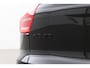 Volvo XC40 B3 Ultra Black Edition | Panoramadak | Trekhaak | 360 Camera | ACC | Harman/Kardon | Stoel+Stuurverwarming | 20 Inch