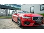 Volvo V90 T4 210pk Business Sport / 21'' / Head-Up / Adapt. Cruise / BLIS / Elektr. Stoelen / DAB / Panoramadak / Polestar / Lederen Dashboard / Flippers / Harman&Kardon Audio /