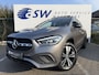 Mercedes-Benz GLA 200 Luxury Line | Trekhaak | Pano | Ambient Light | Camera | 18 inch