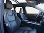 Volvo XC60 B5 Ultimate Dark | Achteruitrijcamera | Alarm klasse 1(startblokkering) | Apple Carplay/Android Auto|telefoonintegratie premium