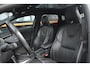 Volvo V40 T3 Polar+ R-Design | Panoramadak | Harman/Kardon | Trekhaak | Camera | Trekhaak | Keyless Entry |