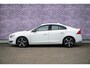 Volvo S60 1.5 T3 Nordic+ | Lederen Bekleding | Trekhaak | Xenon | 18" | Standkachel | Stoelverwarming | Parkeer Camera | Navigatie |