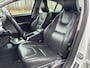 Volvo S60 1.5 T3 Nordic+ | Lederen Bekleding | Trekhaak | Xenon | 18" | Standkachel | Stoelverwarming | Parkeer Camera | Navigatie |