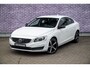 Volvo S60 1.5 T3 Nordic+ | Lederen Bekleding | Trekhaak | Xenon | 18" | Standkachel | Stoelverwarming | Parkeer Camera | Navigatie |