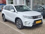 Suzuki Vitara 1.4 BOOSTERJET STYLE SMART HYBRID Open dak | Alcantara | Keyless | Dodehoeksensoren