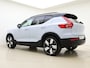 Volvo XC40 Extended Range Plus / 20'' / Nubuck incl. Fjord Blue Tapijt / Trekhaak / Stoel + Stuurw. Verwarming / PDC + Camera / Getint Glas /