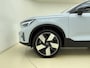 Volvo XC40 Extended Range Plus / 20'' / Nubuck incl. Fjord Blue Tapijt / Trekhaak / Stoel + Stuurw. Verwarming / PDC + Camera / Getint Glas /