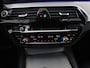 BMW 5-Serie 530d M Sport | Schuifdak | Head-Up | Nappaleder | Trekhaak | Adaptive cruise | Laserlicht | Camera | Stoelverwarming | Navigatie | 20'' | Sfeerverlichting | Park Assist | Origineel NL