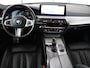 BMW 5-Serie 530d M Sport | Schuifdak | Head-Up | Nappaleder | Trekhaak | Adaptive cruise | Laserlicht | Camera | Stoelverwarming | Navigatie | 20'' | Sfeerverlichting | Park Assist | Origineel NL