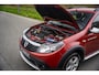 Dacia Sandero 1.6 Stepway Lage km stand | Leer | Trekhaak | Airco