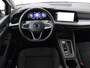 Volkswagen Golf 1.0 eTSI Life | Camera | Massage | Carplay | Adaptive cruise | Memory | Navigatie | Sfeerverlichting | Side Assist | File Assistent | Climate control | Park Assist | Getint glas