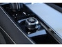 Volvo XC90 T8 Recharge AWD R-Design - Panorama/schuifdak - IntelliSafe Assist & Surround - Harman/Kardon audio - Adaptieve LED koplampen - Elektr. bedienb. voorstoelen met geheugen - Parkeercamera achter - Verwarmde voorstoelen & stuur - Head up display - Climate-Control 4-zone - Parkeersensoren voor & achter - Draadloze tel. lader - Extra getint glas - Standkachel - 22' LMV