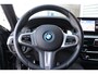BMW 5-Serie Touring 530e 292PK BUSINESS EDITION PLUS M-SPORT AUTOMAAT / NAVI / LEDER / FULL-LED / CLIMA / PDC / 19" LMV / CAMERA / KEYLESS / WINTERPAKKET / CRUISECONTROL / NIEUWSTAAT !!