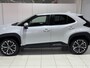 Toyota Yaris Cross 1.5 Hybrid Executive | Panoramadak | 18'' LM met all season banden | Compleet |