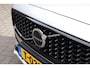Volvo S90 T8 AWD R-Design | Luchtvering | Schuif/kantel-dak | Gelaagd Glas | 360 Camera | Elektr. trekhaak |