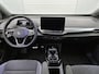 Volkswagen ID.4 Pro Business 77 kWh 286 PK | Herwaardering | Trekhaak | 360 Camera | 19" lichtmetalen velgen | IQ Lights | Stoelverwarming | Apple Carplay draadloos | Stuurverwarming | Lane assist | Android Auto draadloos | Parkeersensoren | Navigatie |