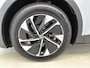 Volkswagen ID.4 Pro Business 77 kWh 286 PK | Herwaardering | Trekhaak | 360 Camera | 19" lichtmetalen velgen | IQ Lights | Stoelverwarming | Apple Carplay draadloos | Stuurverwarming | Lane assist | Android Auto draadloos | Parkeersensoren | Navigatie |
