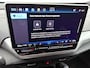 Volkswagen ID.4 Pro Business 77 kWh 286 PK | Herwaardering | Trekhaak | 360 Camera | 19" lichtmetalen velgen | IQ Lights | Stoelverwarming | Apple Carplay draadloos | Stuurverwarming | Lane assist | Android Auto draadloos | Parkeersensoren | Navigatie |
