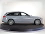 Mercedes-Benz C-klasse Estate 300e Business Solution AMG | Night | Panoramaschuifdak | Trekhaak | Sfeerverlichting | 19 LM velgen |