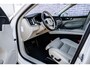 Volvo XC60 2.0 T8 Twin Engine AWD Inscription | Trekhaak | Nappaleder | Stoelventilatie | Panoramadak | Head-up Display | Achteruitrijcamera | Parkeersensoren | Keyless Entry | Elektrische Achterklep | Elektrisch Verstelbare Voorstoelen | Cruise Control Adaptief | BLIS | Navigatie | Keyless Entry | Parkeer Camera | Power Seats |