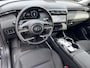 Hyundai Tucson 1.6 T-GDI PHEV Comfort Smart 4WD Automaat / Fabrieksgarantie tot 11-2027 / Dealer onderhouden / Weinig km / EAER 62 km / Elektrische klep / 1.350 kg trekgewicht / Adaptieve CC / Navigatie / Apple Carplay Android / 19" LM wielen /