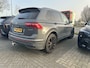 Volkswagen Tiguan 1.4 TSI eHybrid R-Line | 245 PK Automaat | SoH 91% | Black Style | 360* Camera | Trekhaak | 20' Inch | Panorama Dak | Navigatie PRO (Groot Scherm) | Digital Cockpit PRO | Keyless | Stoelverwarming
