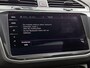 Volkswagen Tiguan 1.4 TSI eHybrid R-Line | 245 PK Automaat | SoH 91% | Black Style | 360* Camera | Trekhaak | 20' Inch | Panorama Dak | Navigatie PRO (Groot Scherm) | Digital Cockpit PRO | Keyless | Stoelverwarming