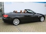 BMW 3-Serie Cabrio 330i | 3.0L 6 Cilinder 272 Pk | Elektrisch verstelbare stoelen | Parkeersensoren achter | Stoelverwarming | Climate controle | Navigatie | Lederen bekleding |