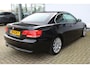 BMW 3-Serie Cabrio 330i | 3.0L 6 Cilinder 272 Pk | Elektrisch verstelbare stoelen | Parkeersensoren achter | Stoelverwarming | Climate controle | Navigatie | Lederen bekleding |