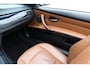 BMW 3-Serie Cabrio 330i | 3.0L 6 Cilinder 272 Pk | Elektrisch verstelbare stoelen | Parkeersensoren achter | Stoelverwarming | Climate controle | Navigatie | Lederen bekleding |
