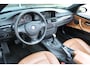 BMW 3-Serie Cabrio 330i | 3.0L 6 Cilinder 272 Pk | Elektrisch verstelbare stoelen | Parkeersensoren achter | Stoelverwarming | Climate controle | Navigatie | Lederen bekleding |