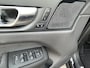 Volvo XC60 2.0 T6 Plug-in hybrid AWD Plus Black Edition 360 Camera / Extra getint glas / Elektrische stoelverst. / Harman Kardon Audio / Stoel- (v+a) en stuurverw. / New display