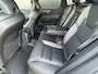 Volvo XC60 2.0 T6 Plug-in hybrid AWD Plus Black Edition 360 Camera / Extra getint glas / Elektrische stoelverst. / Harman Kardon Audio / Stoel- (v+a) en stuurverw. / New display