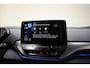 Volkswagen ID.4 KK 77 kWh First Pro 3-Fase [ Trekhaak LED Navi Camera Apple/Android Stoelverwarming ]