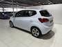 Kia Venga 1.4 CVVT Summer Edition Trekhaak, All Season banden, glazen panorama-dak, Navigatie, Camera.